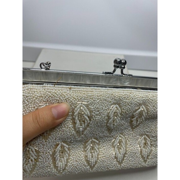 Vintage Ivory white All Beaded Top Handle Bag With Mother Of Pearl Detailing - Picture 3 of 16